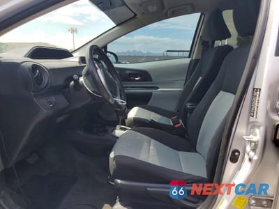 Zdjęcie 7 z 12 samochodu: 2013 TOYOTA PRIUS C TWO VIN:JTDKDTB39D1052927 - miniatura