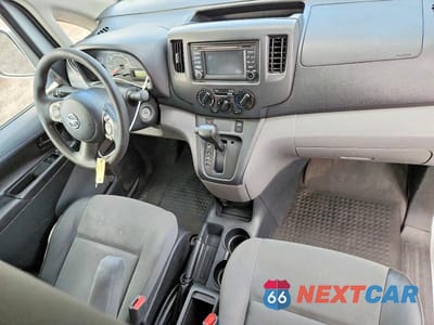 Zdjęcie 8 z 13 samochodu: 2015 NISSAN NV200 DELIVERY VAN VIN:3N6CM0KNXFK731365 - miniatura