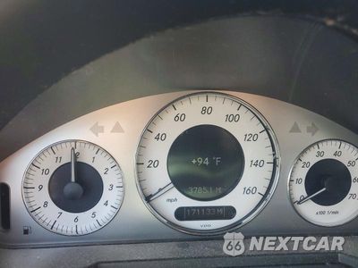 Zdjęcie 9 z 12 samochodu: 2009 MERCEDES-BENZ E-CLASS VIN:WDBUF87X79B380567 - miniatura