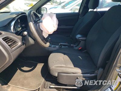 Zdjęcie 7 z 12 samochodu: 2012 CHRYSLER 200 LX VIN:1C3CCBAB4CN158000 - miniatura