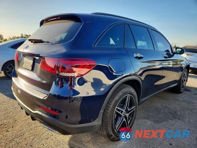 Trzecie zdjęcie samochodu z tyłu: 2020 MERCEDES-BENZ GLC 300 VIN:W1N0G8DB6LF784491 - miniatura
