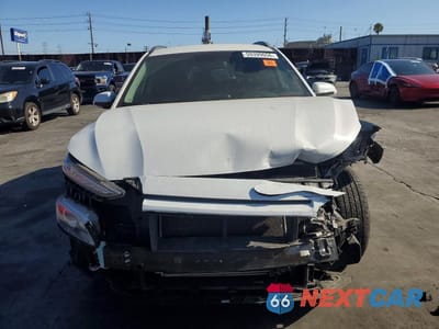 Piąte zdjęcie samochodu w środku: 2018 HYUNDAI KONA SEL VIN:KM8K22AA3JU111654 - miniatura