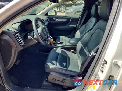 Zdjęcie 7 z 13 samochodu: 2025 VOLVO XC40 CORE VIN:YV4L12UJ5S2544331 - miniatura