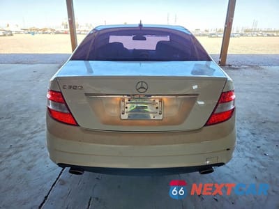 Zdjęcie 6 z 12 samochodu: 2011 MERCEDES-BENZ C 300 VIN:WDDGF5EB7BA518128 - miniatura