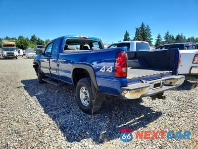Drugie zdjęcie samochodu z przodu: 2004 CHEVROLET SILVERADO K2500 HEAVY DUTY VIN:1GCHK29UX4E198349 - miniatura