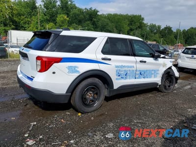 Trzecie zdjęcie samochodu z tyłu: 2024 FORD EXPLORER POLICE INTERCEPTOR VIN:1FM5K8AB0RGA47625 - miniatura