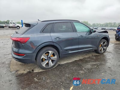 Trzecie zdjęcie samochodu z tyłu: 2022 AUDI E-TRON PREMIUM PLUS VIN:WA1LAAGEXNB005293 - miniatura