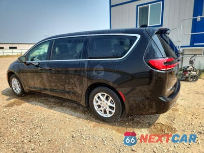 Drugie zdjęcie samochodu z przodu: 2023 CHRYSLER PACIFICA TOURING L VIN:2C4RC1BG9PR627438 - miniatura