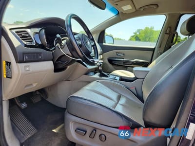 Zdjęcie 7 z 13 samochodu: 2018 KIA SEDONA EX VIN:KNDMC5C11J6386825 - miniatura
