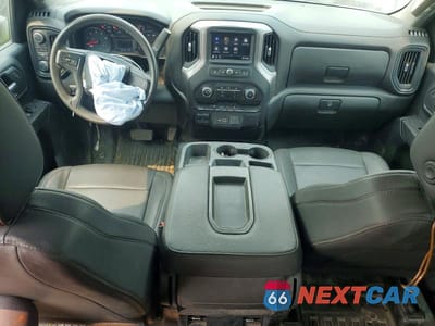 Zdjęcie 8 z 12 samochodu: 2023 CHEVROLET SILVERADO K3500 VIN:1GC5YSEY4PF132534 - miniatura