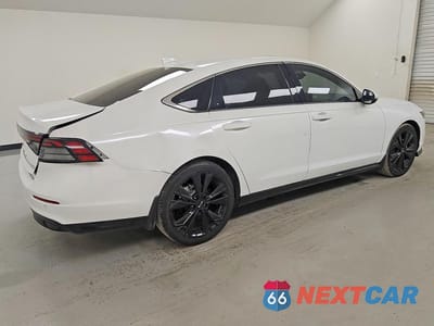 Trzecie zdjęcie samochodu z tyłu: 2023 HONDA ACCORD TOURING HYBRID VIN:1HGCY2F81PA067162 - miniatura