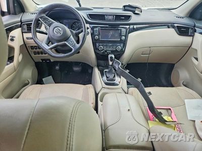 Zdjęcie 8 z 13 samochodu: 2018 NISSAN ROGUE SPORT SL VIN:JN1BJ1CP1JW103157 - miniatura