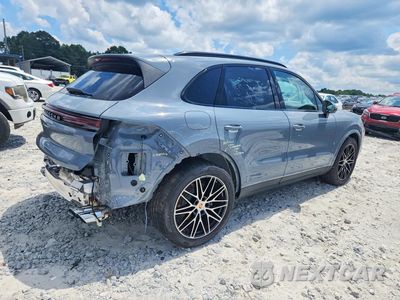 Trzecie zdjęcie samochodu z tyłu: 2026 PORSCHE CAYENNE VIN:WP1AA2AY1TDA01395 - miniatura