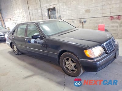Czwarte zdjęcie samochodu z boku: 1997 MERCEDES-BENZ S 420 VIN:WDBGA43G4VA372467 - miniatura