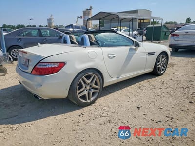 Trzecie zdjęcie samochodu z tyłu: 2013 MERCEDES-BENZ SLK 250 VIN:WDDPK4HA5DF058238 - miniatura