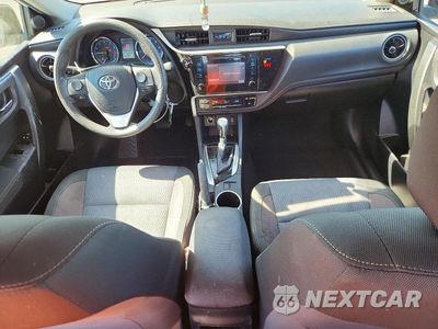 Zdjęcie 8 z 12 samochodu: 2018 TOYOTA COROLLA LE VIN:2T1BURHE1JC116333 - miniatura
