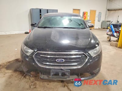 Piąte zdjęcie samochodu w środku: 2015 FORD TAURUS LIMITED VIN:1FAHP2F81FG118507 - miniatura