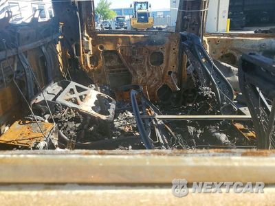 Zdjęcie 6 z 10 samochodu: 2021 GMC SIERRA K3500 DENALI VIN:1GT49WEY4MF263135 - miniatura