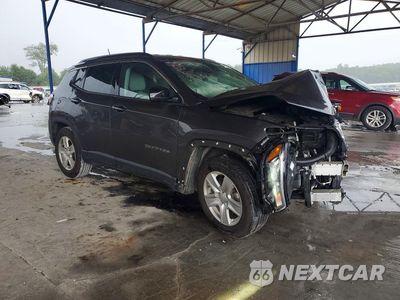 Czwarte zdjęcie samochodu z boku: 2022 JEEP COMPASS LATITUDE VIN:3C4NJCBB3NT164582 - miniatura