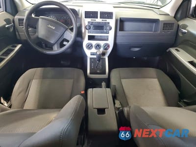 Zdjęcie 8 z 13 samochodu: 2008 JEEP PATRIOT SPORT VIN:1J8FT28W88D772247 - miniatura