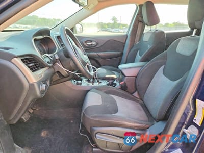 Zdjęcie 7 z 13 samochodu: 2016 JEEP CHEROKEE SPORT VIN:1C4PJMAB1GW117712 - miniatura