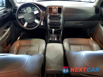 Zdjęcie 8 z 12 samochodu: 2007 CHRYSLER 300 TOURING VIN:2C3KA53G37H715442 - miniatura