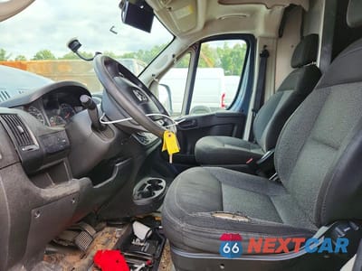 Zdjęcie 7 z 13 samochodu: 2019 RAM PROMASTER 3500 3500 HIGH VIN:3C6URVJG4KE546589 - miniatura