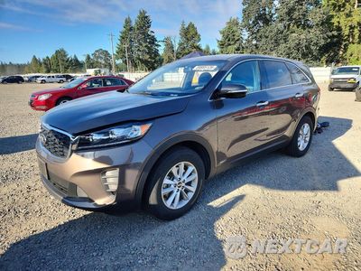 2019 KIA SORENTO LX 5XYPGDA39KG505462 - główne zdjęcie licytacji z USA - miniatura