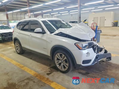 Czwarte zdjęcie samochodu z boku: 2016 BMW X3 XDRIVE28I VIN:5UXWX9C55G0D64539 - miniatura
