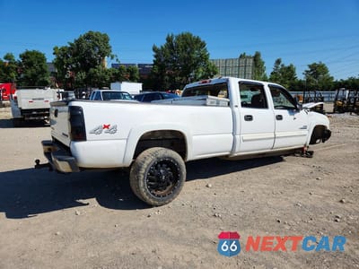 Trzecie zdjęcie samochodu z tyłu: 2006 CHEVROLET SILVERADO K2500 HEAVY DUTY VIN:1GCHK23D66F224404 - miniatura