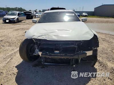 Piąte zdjęcie samochodu w środku: 2024 BMW M2 VIN:3MF13DM04R8E45080 - miniatura