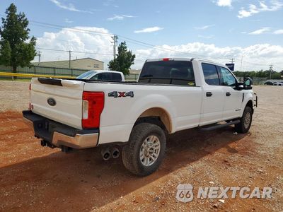 Trzecie zdjęcie samochodu z tyłu: 2017 FORD F250 SUPER DUTY VIN:1FT7W2BT9HED86884 - miniatura