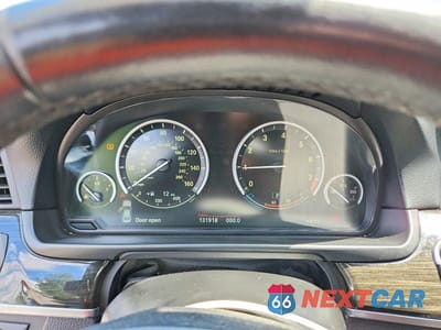 Zdjęcie 9 z 12 samochodu: 2014 BMW 535 XI VIN:WBA5B3C59ED532319 - miniatura