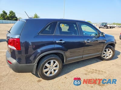 Trzecie zdjęcie samochodu z tyłu: 2013 KIA SORENTO LX VIN:5XYKT3A14DG403360 - miniatura