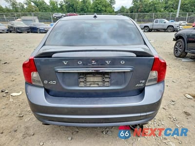 Zdjęcie 6 z 12 samochodu: 2010 VOLVO S40 T5 VIN:YV1672MHXA2488472 - miniatura
