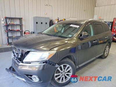2015 NISSAN PATHFINDER SV 5N1AR2MM5FC635334 - główne zdjęcie licytacji z USA - miniatura