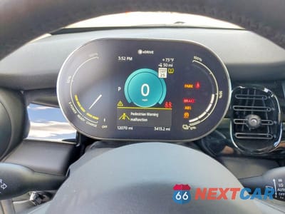 Zdjęcie 9 z 14 samochodu: 2024 MINI COOPER SE VIN:WMW13DJ0XR2V87730 - miniatura