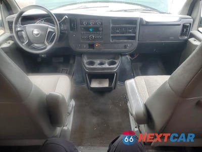 Zdjęcie 8 z 13 samochodu: 2008 CHEVROLET EXPRESS G1500 VIN:1GNFH154581211695 - miniatura