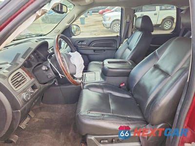 Zdjęcie 7 z 14 samochodu: 2011 GMC YUKON DENALI VIN:1GKS2EEF9BR249865 - miniatura