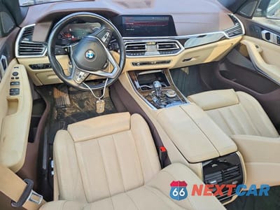 Zdjęcie 8 z 13 samochodu: 2019 BMW X5 XDRIVE50I VIN:5UXJU2C59KLN65553 - miniatura