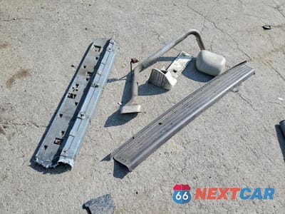 Zdjęcie 13 z 14 samochodu: 2004 CADILLAC ESCALADE LUXURY VIN:1GYEK63NX4R118935 - miniatura