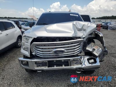 Piąte zdjęcie samochodu w środku: 2017 FORD F150 SUPERCREW VIN:1FTEW1EG2HFC07112 - miniatura