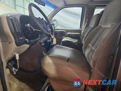 Zdjęcie 7 z 13 samochodu: 2001 CHEVROLET EXPRESS G1500 VIN:1GBFG15W411130422 - miniatura
