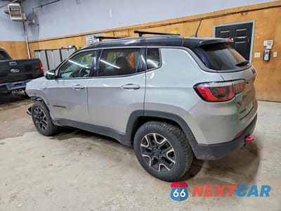 Drugie zdjęcie samochodu z przodu: 2019 JEEP COMPASS TRAILHAWK VIN:3C4NJDDBXKT627333 - miniatura