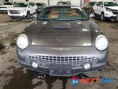 Piąte zdjęcie samochodu w środku: 2003 FORD THUNDERBIRD VIN:1FAHP60A63Y105437 - miniatura