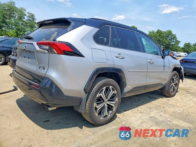 Trzecie zdjęcie samochodu z tyłu: 2021 TOYOTA RAV4 PRIME XSE VIN:JTMEB3FV2MD073809 - miniatura