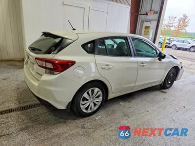 Trzecie zdjęcie samochodu z tyłu: 2019 SUBARU IMPREZA VIN:4S3GTAB68K3702470 - miniatura