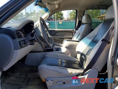 Zdjęcie 7 z 13 samochodu: 2009 CHEVROLET TAHOE K1500 LT VIN:1GNFK23089R229246 - miniatura