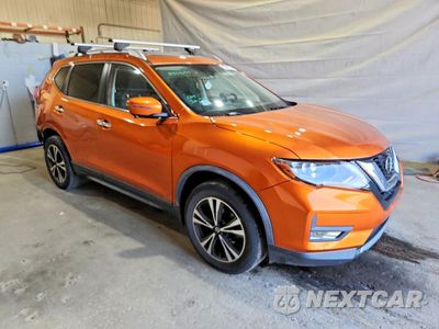 Czwarte zdjęcie samochodu z boku: 2020 NISSAN ROGUE SV VIN:JN8AT2MV3LW100399 - miniatura