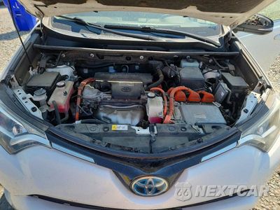 Zdjęcie 12 z 14 samochodu: 2018 TOYOTA RAV4 HYBRID LE VIN:JTMRJREVXJD190350 - miniatura